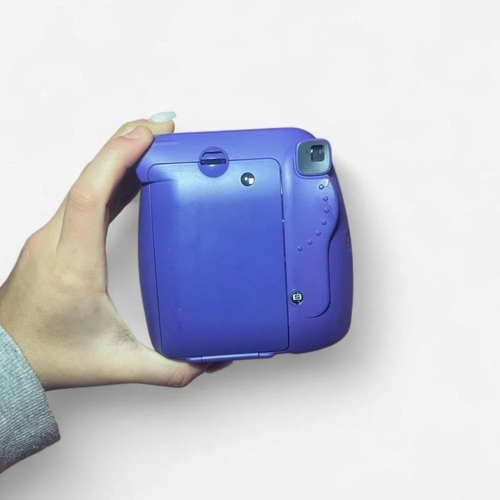 Fujifilm Instax Mini 8 in Deep Purple